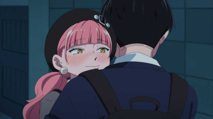 ハグされる鈴木